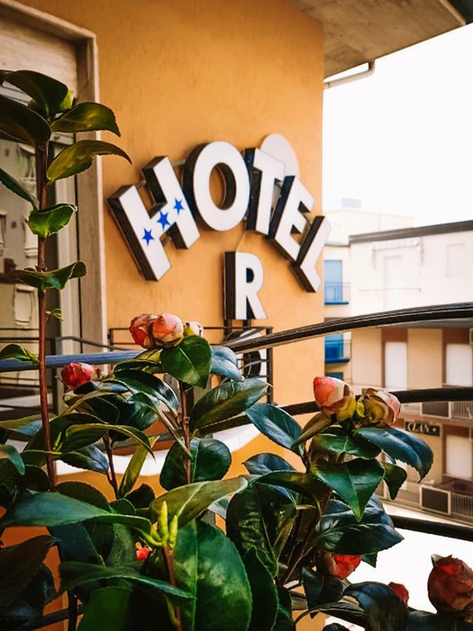 Hotel Romantica Rimini Bagian luar foto