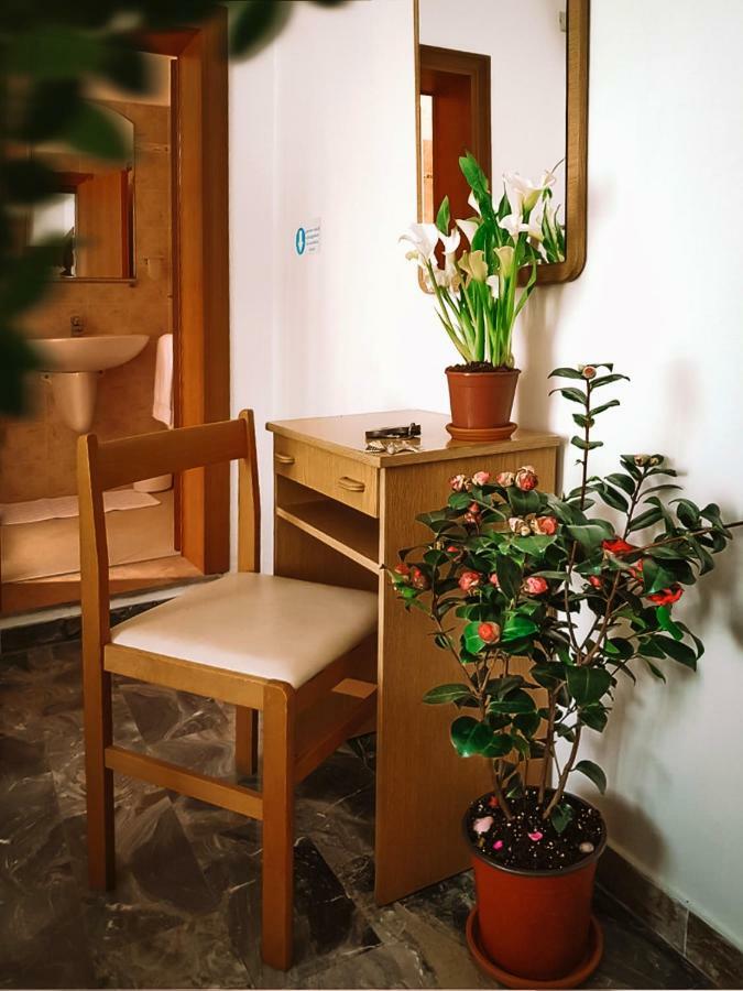Hotel Romantica Rimini Bagian luar foto