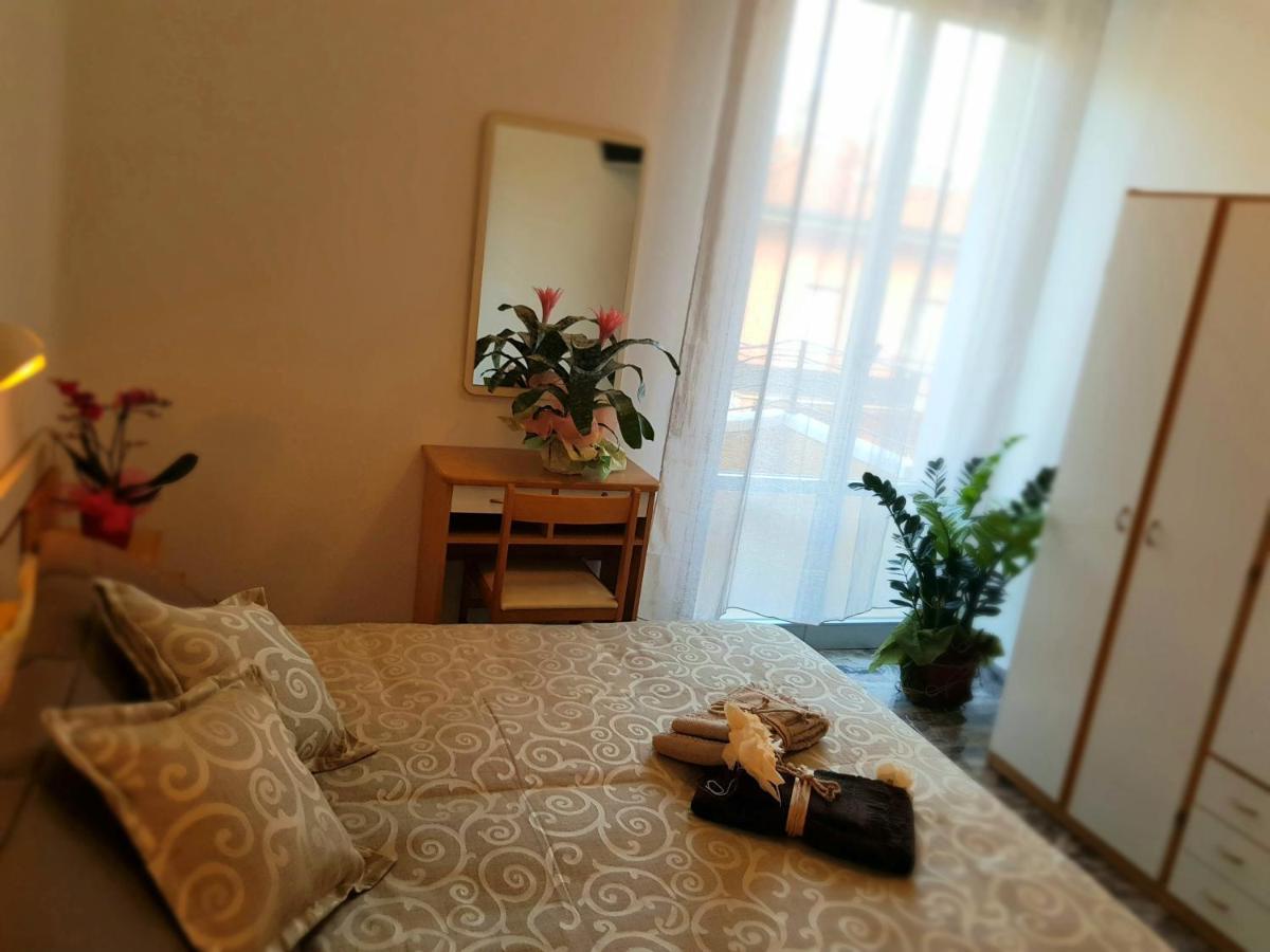 Hotel Romantica Rimini Bagian luar foto